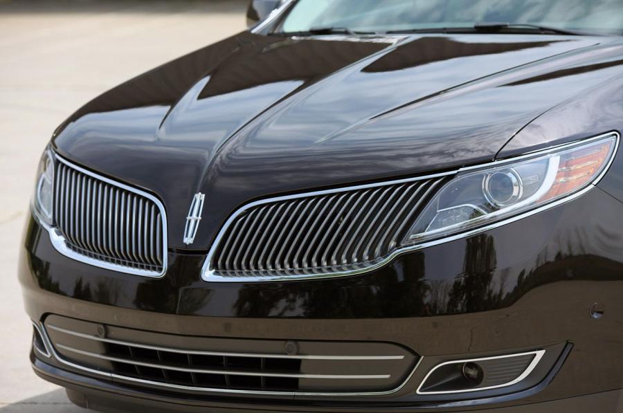  Lincoln MKS EcoBoost 2013 года  (фото 4 из 42)